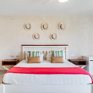Aparthotel Mareazul Front At, Playa del Carmen
