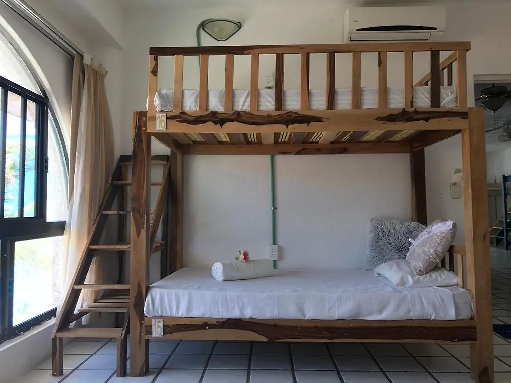 بلايا ديل كارمن Hostel La Isla Playa
