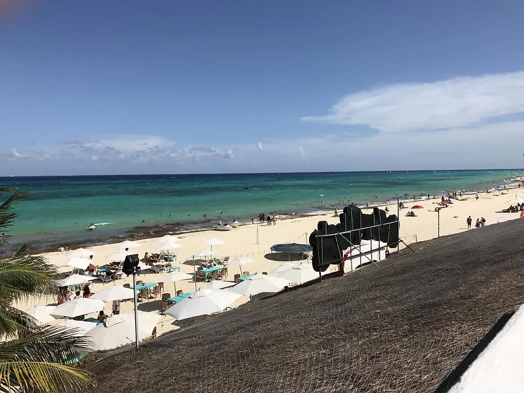 بلايا ديل كارمن Hostel La Isla Playa 0*, بلايا ديل كارمن