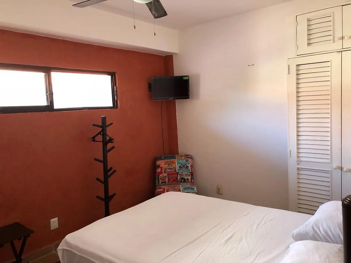 بلايا ديل كارمن Hostel La Isla Playa المكسيك
