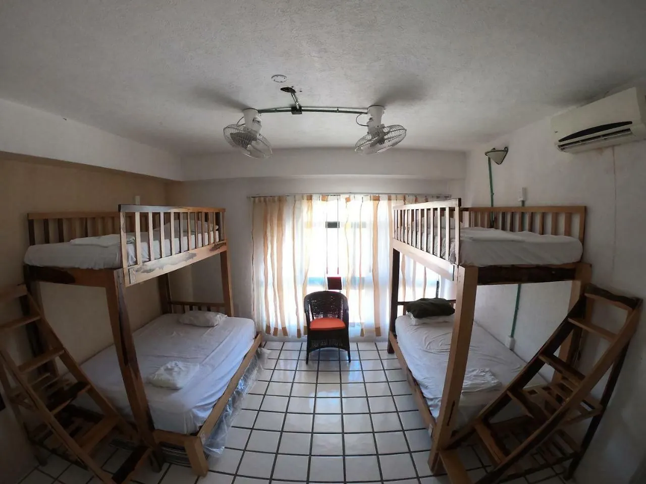 بلايا ديل كارمن Hostel La Isla Playa المكسيك